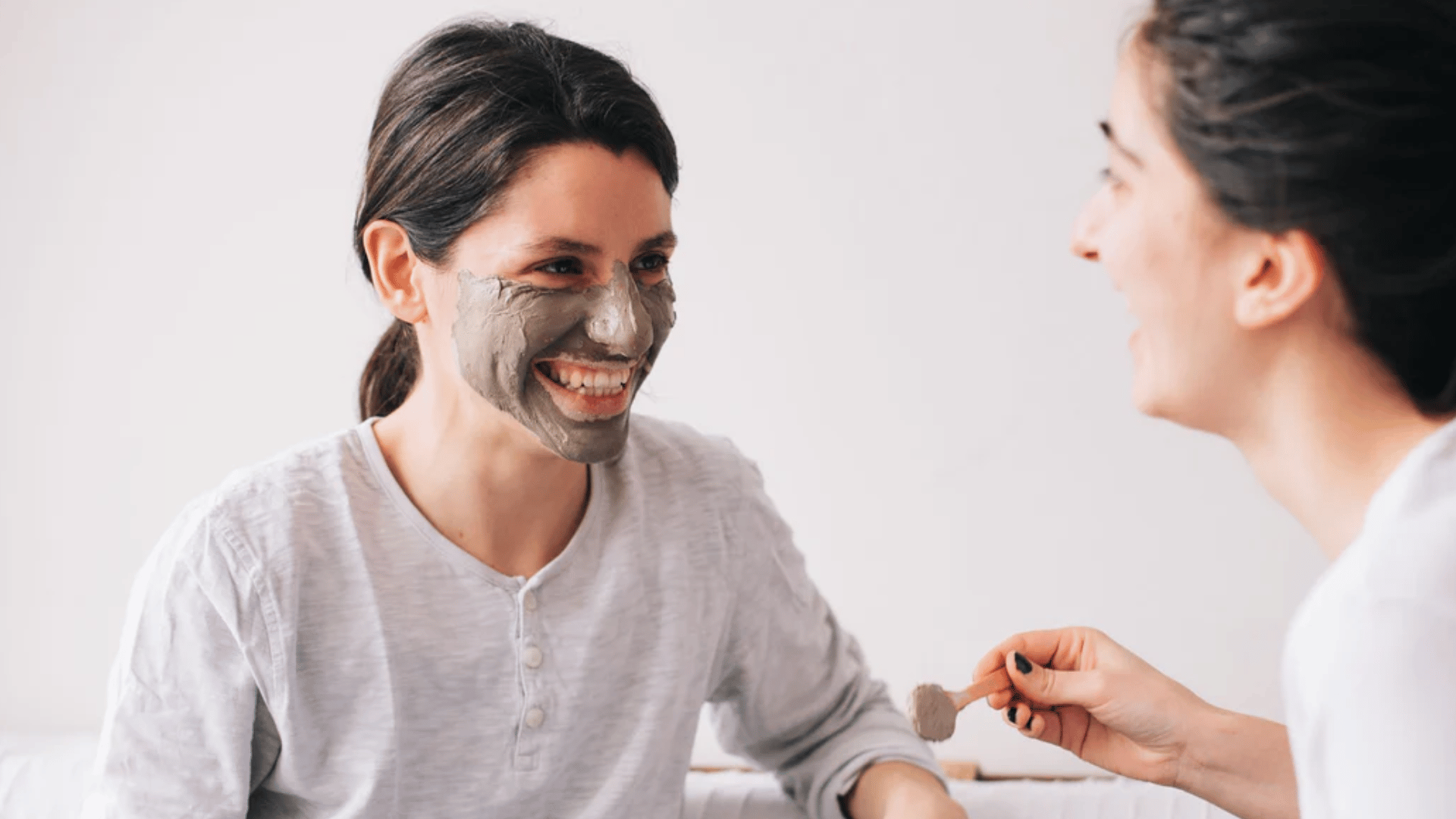 The secret to all-natural skin detox: bentonite healing clay mask